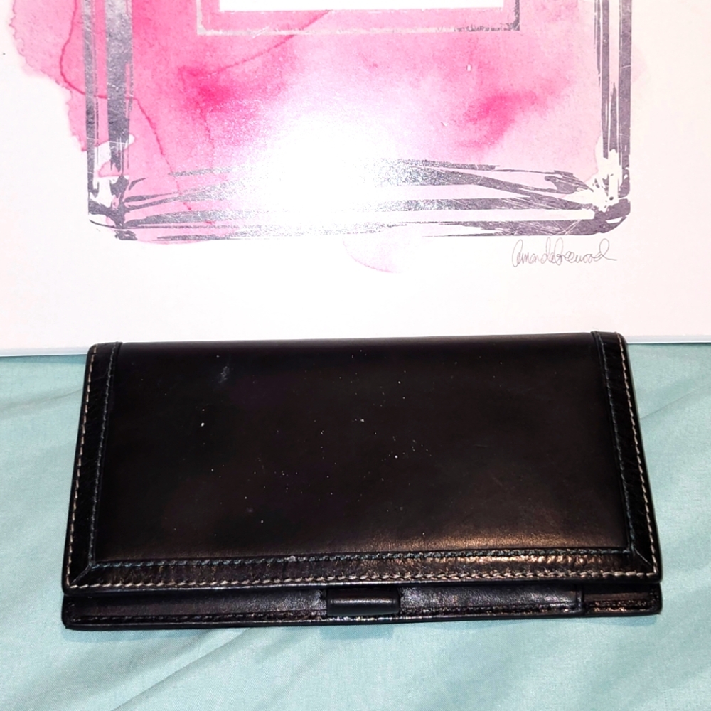 COACH LEATHER CHECKBOOK